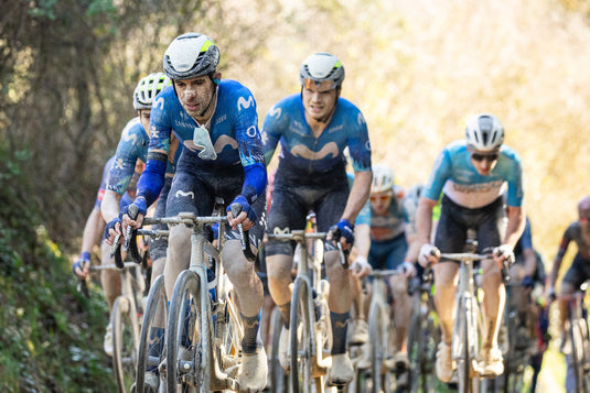 team movistar riders wearing ABUS GameChanger