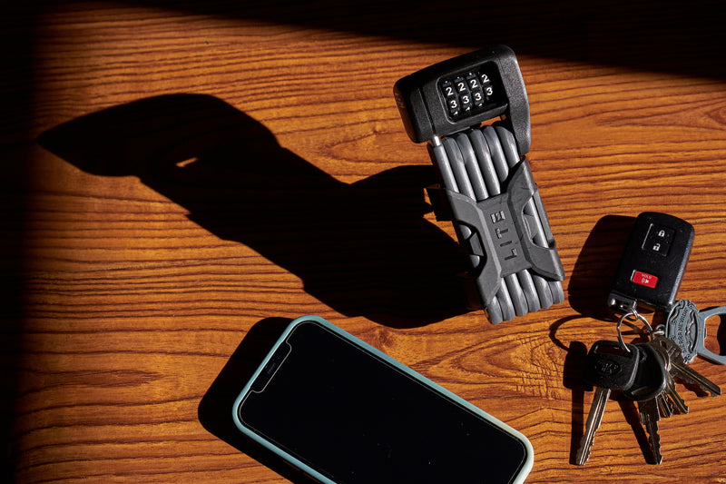 Load image into Gallery viewer, ABUS Bordo 6055C mini next to keys and phone for size comparison #size_60cm
