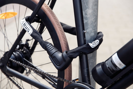 Steel-o-chain 9809 locking bicycle to pole 