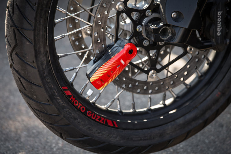 Load image into Gallery viewer, Detecto RS1 in sonic red on front rotor of motorcycle #color_red
