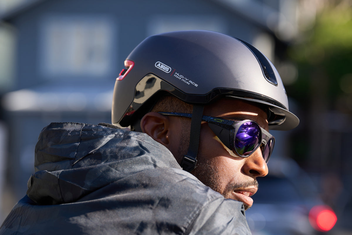 cyclist wearing titan HUD-Y helmet